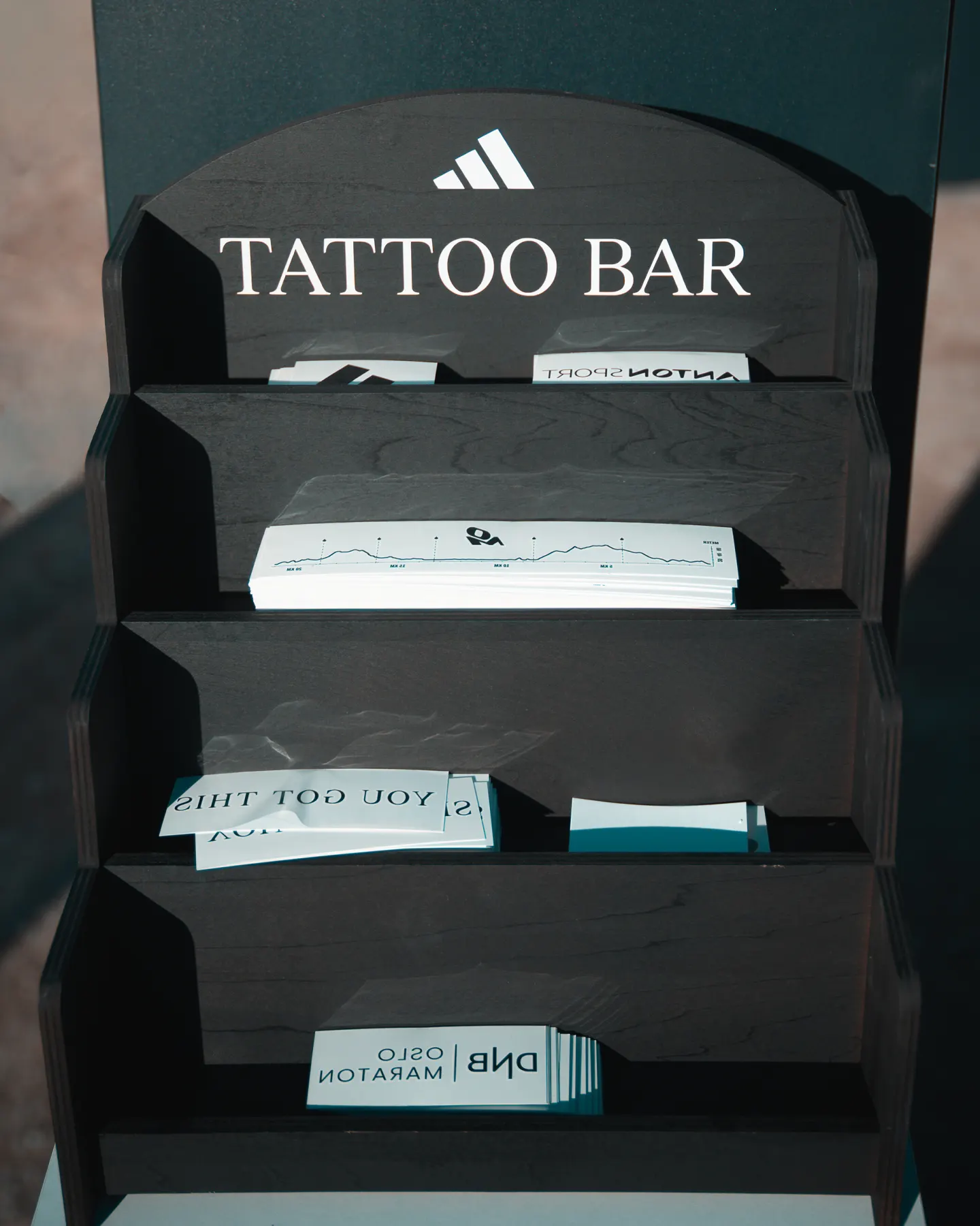 Tattoo bar på adidas-standen